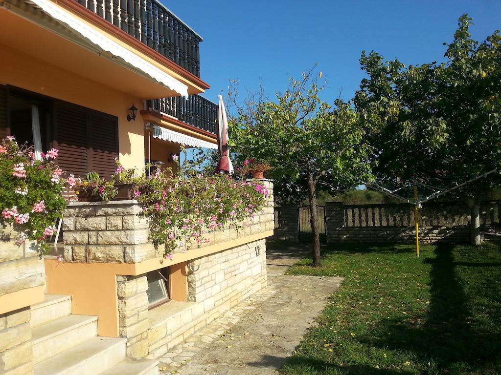 Apartments Santa Barbara Biograd Na Moru Exterior photo