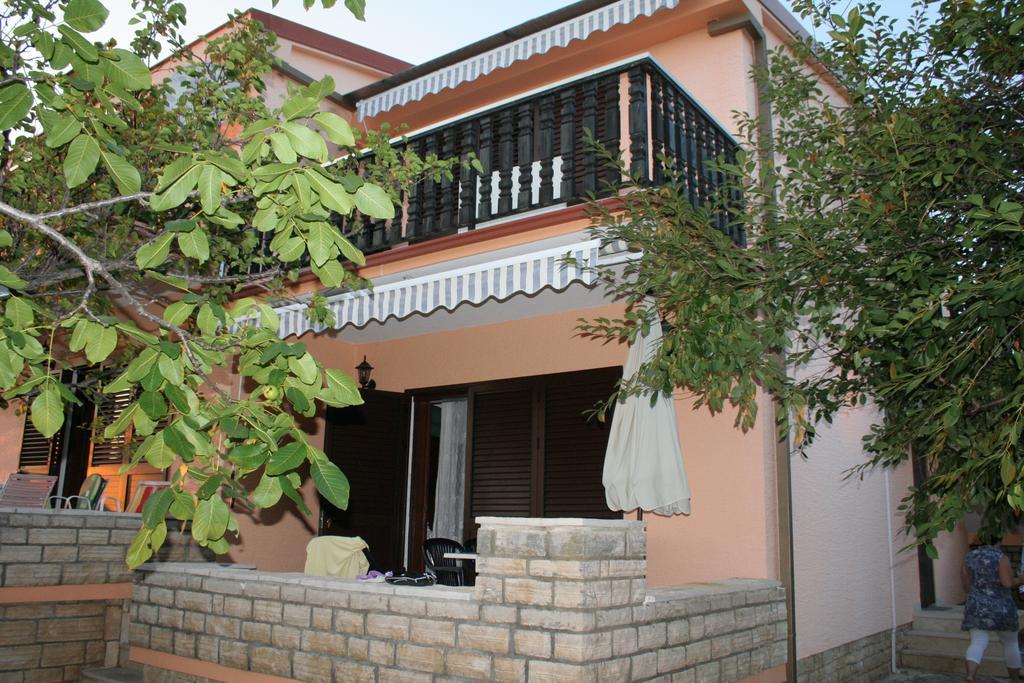 Apartments Santa Barbara Biograd Na Moru Exterior photo